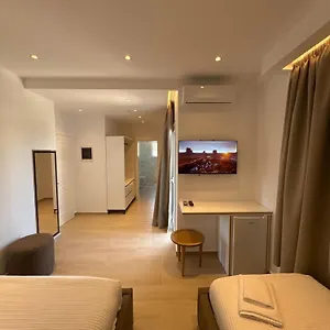 Xhonis , Ksamil Albania